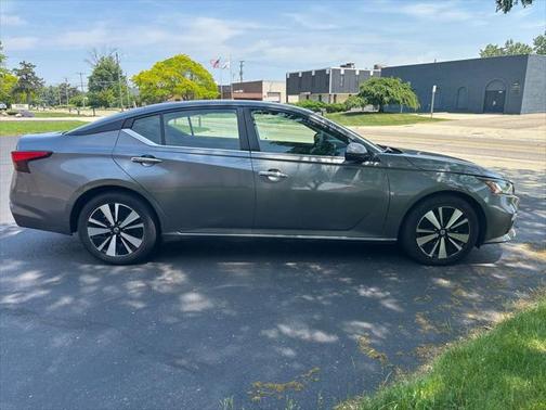2022 Nissan Altima 2.5 SV