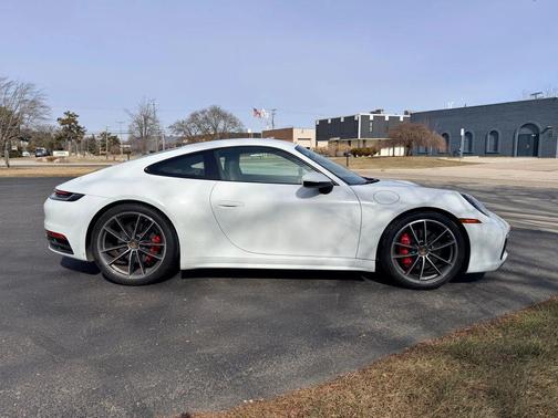 2020 Porsche 911 Carrera 4S