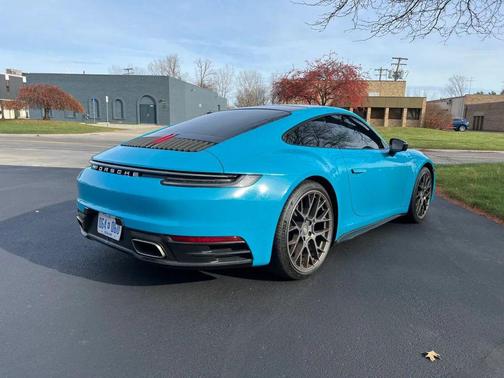 2021 Porsche 911 Carrera