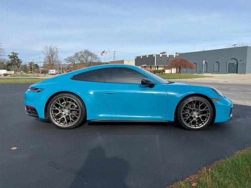 2021 Porsche 911 Carrera