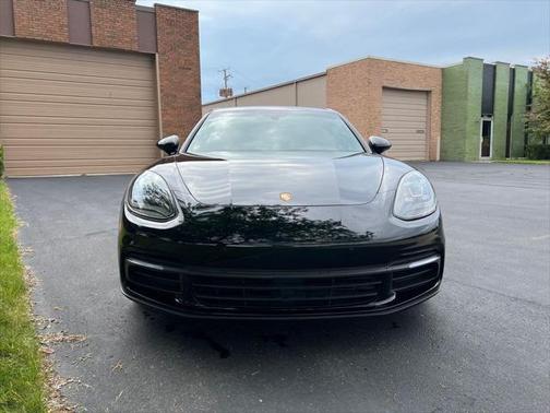 2018 Porsche Panamera 4