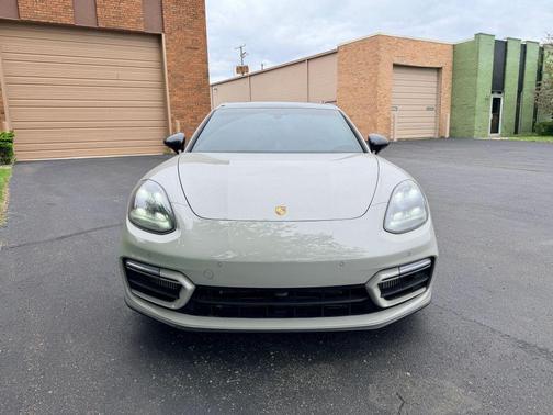 Chalk 2022 Porsche Panamera GTS