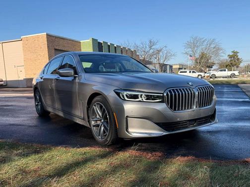 2021 BMW 750 i xDrive