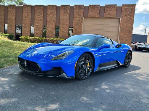 2022 Maserati MC20 Coupe 2D