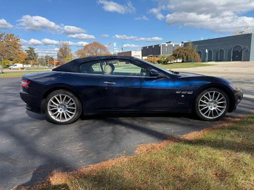 2015 Maserati GranTurismo Base