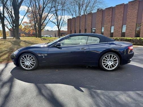 2015 Maserati GranTurismo Base