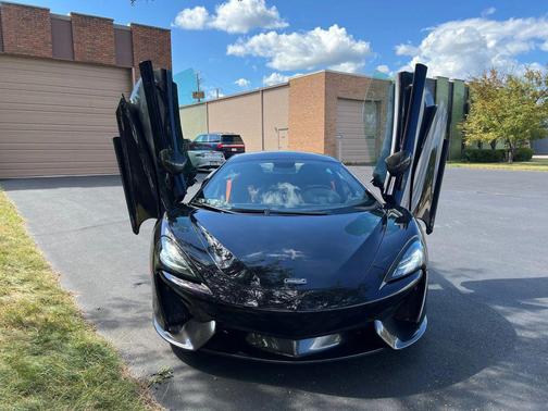 2019 McLaren 570S Coupe 2D