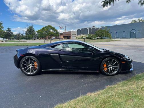 2019 McLaren 570S Coupe 2D