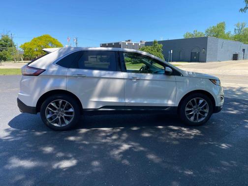 White Platinum Metallic Tri-Coat 2018 Ford Edge Titanium