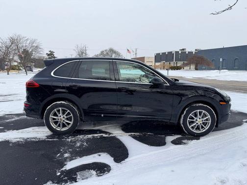 2016 Porsche Cayenne Cayenne