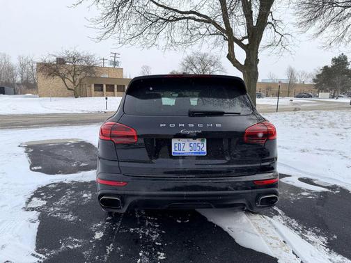 2016 Porsche Cayenne Cayenne