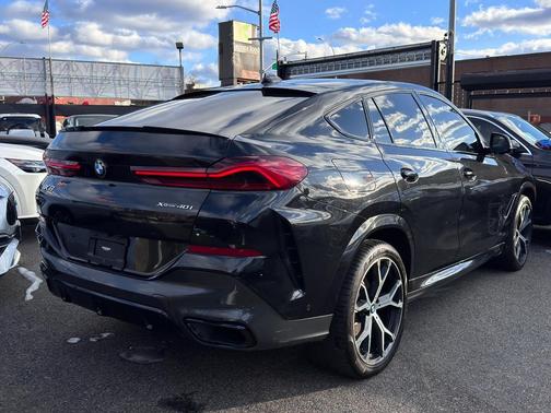 2022 BMW X6 xDrive40i