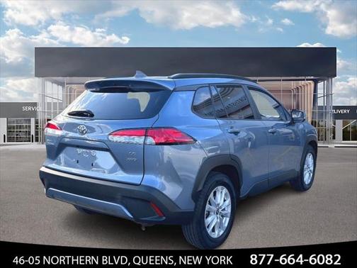 2024 Toyota Corolla Cross LE