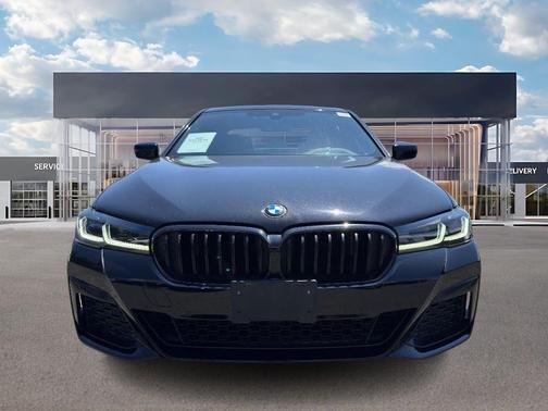 2022 BMW 530 i