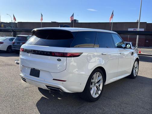 2023 Land Rover Range Rover Sport SE