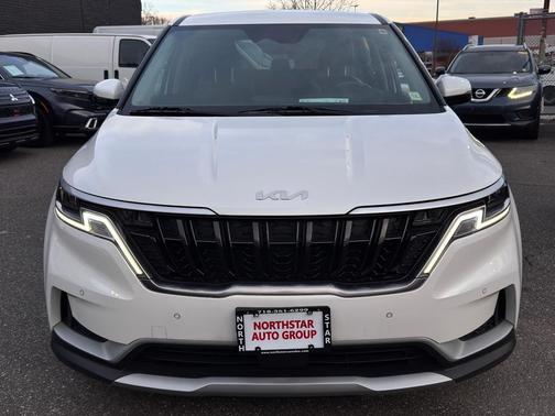 2024 Kia Carnival EX