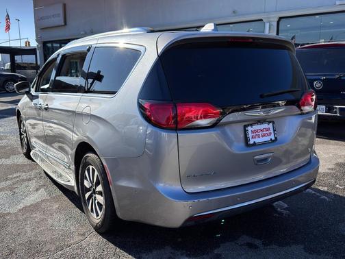 2020 Chrysler Pacifica Touring-L Plus