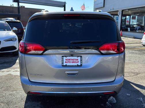 2020 Chrysler Pacifica Touring-L Plus