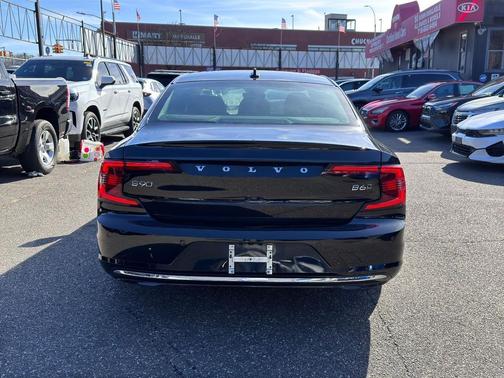 2022 Volvo S90 B6 Inscription