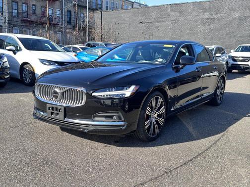 2022 Volvo S90 B6 Inscription