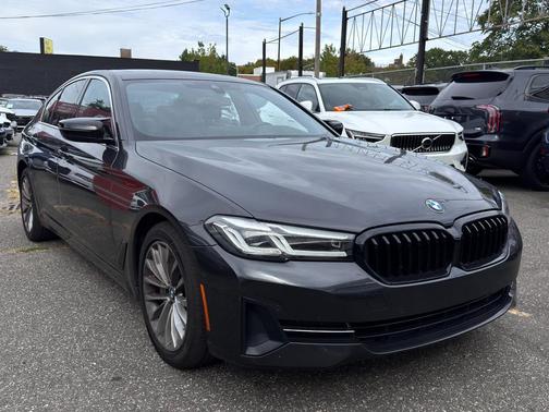 2022 BMW 530 i