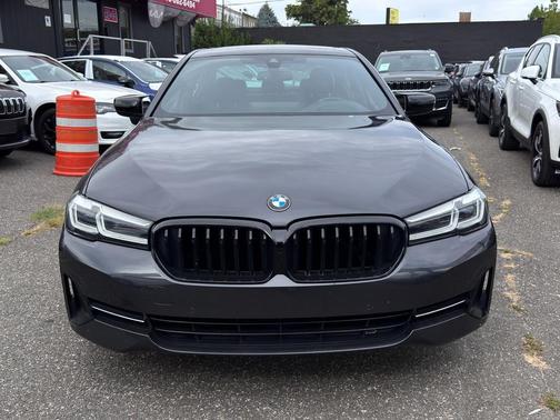 2022 BMW 530 i