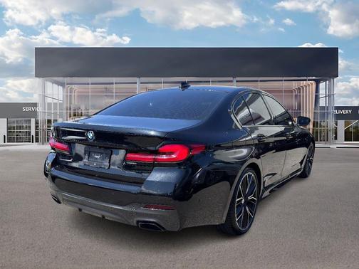 2022 BMW 530 i