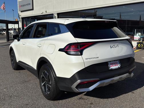 2023 Kia Sportage Hybrid LX