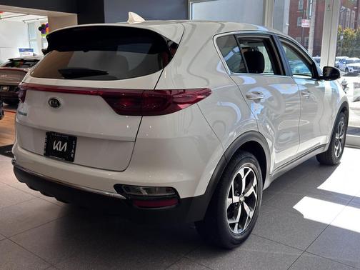 2022 Kia Sportage LX