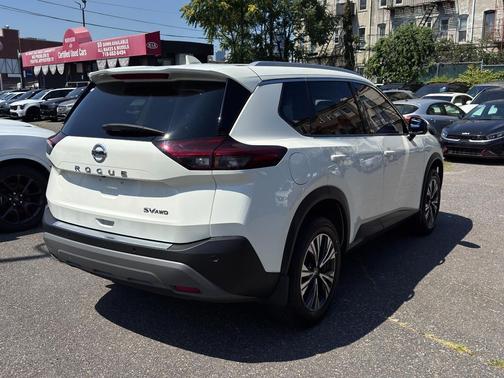 2021 Nissan Rogue SV