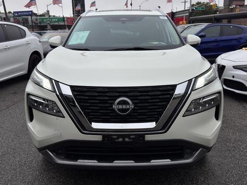 2022 Nissan Rogue SL