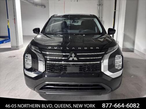 2025 Mitsubishi Outlander ES 2.5 S-AWC