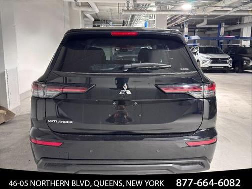 2025 Mitsubishi Outlander ES 2.5 S-AWC