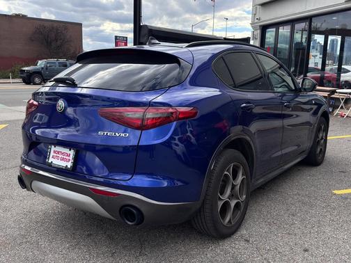 2022 Alfa Romeo Stelvio Ti