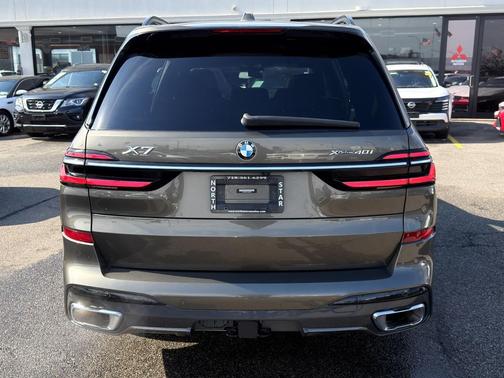 2023 BMW X7 xDrive40i