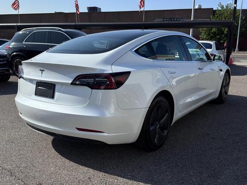 2019 Tesla Model 3 Mid Range