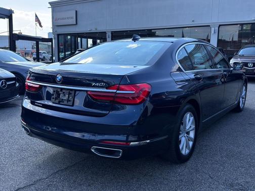 2019 BMW 740 xDrive