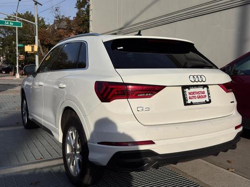 2023 Audi Q3 Premium 45 TFSI S line quattro Tiptronic