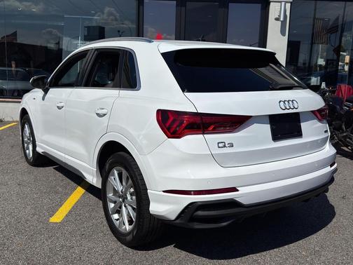 2023 Audi Q3 Premium 45 TFSI S line quattro Tiptronic