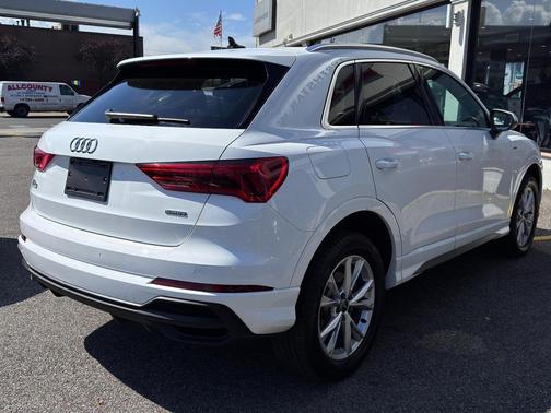 2023 Audi Q3 Premium 45 TFSI S line quattro Tiptronic
