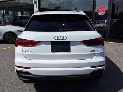 2023 Audi Q3 Premium 45 TFSI S line quattro Tiptronic
