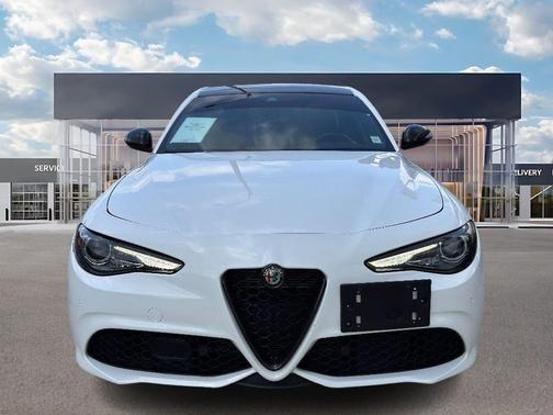 2023 Alfa Romeo Giulia Veloce AWD