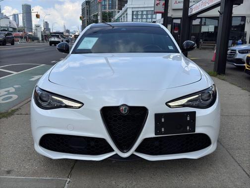 2023 Alfa Romeo Giulia Veloce AWD