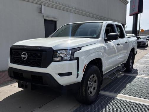 2024 Nissan Frontier SL