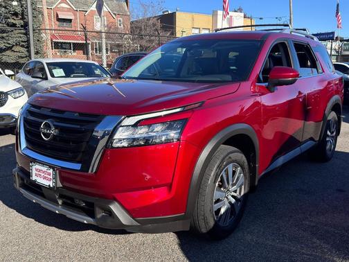 2023 Nissan Pathfinder SL 4WD