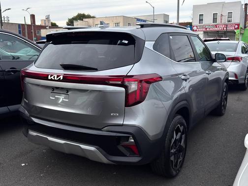 2024 Kia Seltos EX