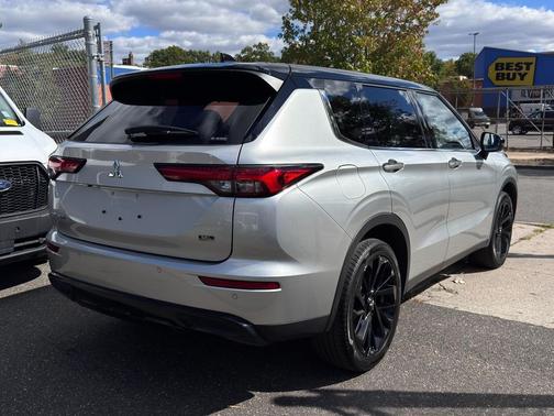 2023 Mitsubishi Outlander SEL Black Edition S-AWC