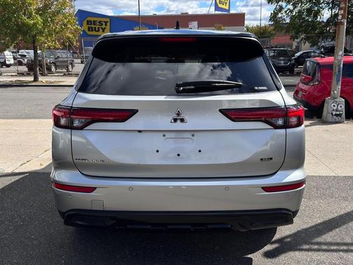2023 Mitsubishi Outlander SEL Black Edition S-AWC