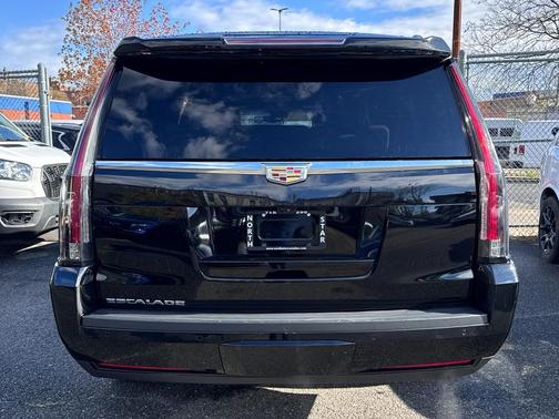 2017 Cadillac Escalade ESV Platinum