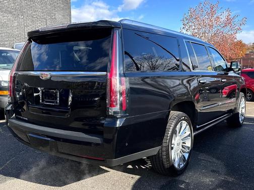 2017 Cadillac Escalade ESV Platinum